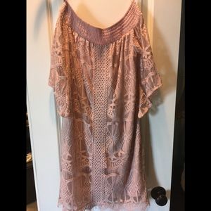 Off shoulder lace dress